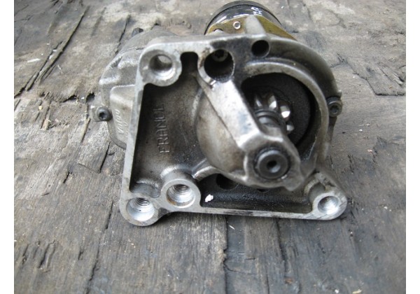 стартер Renault Clio, II, 19, Megane, Laguna, Kangoo, Logan, 9, 11, 21, Espace III, Master, Safrane, Rapid, Trafic, 7700871057, 7700100647, d6ra73